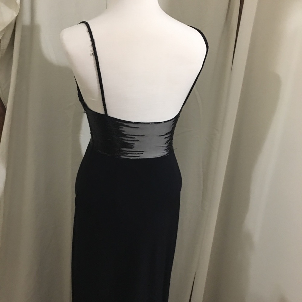 Gown - Picture 3 of 4